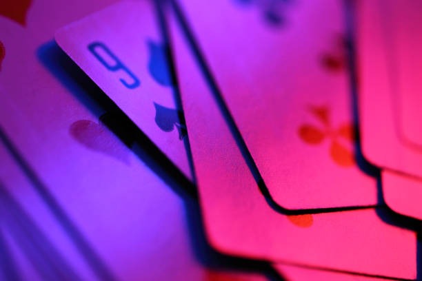 Card arrangement display